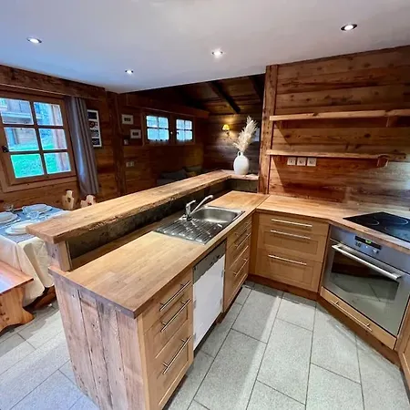 Cosy Base To The 3 Valleys Apartmán